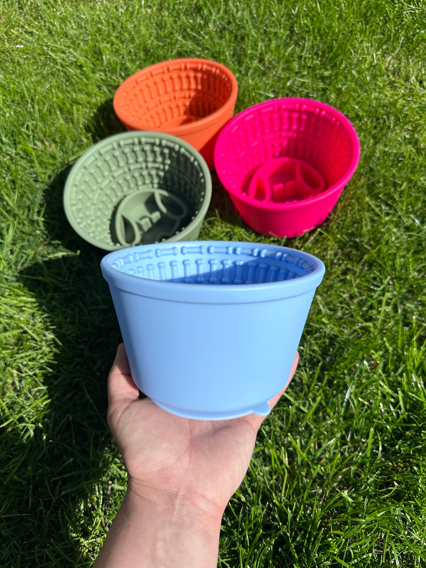 Dog Lick Pot (Free Postage)