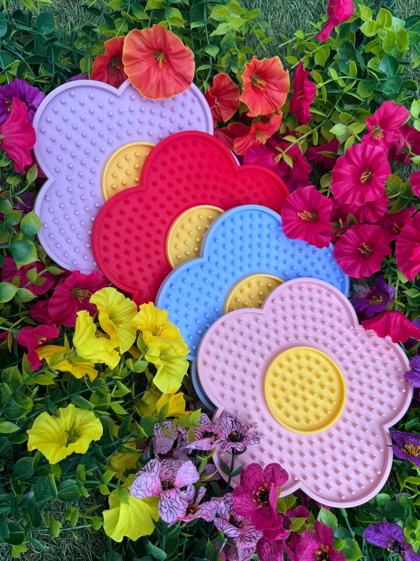 Mini Flower Lick Mat (Free Postage)
