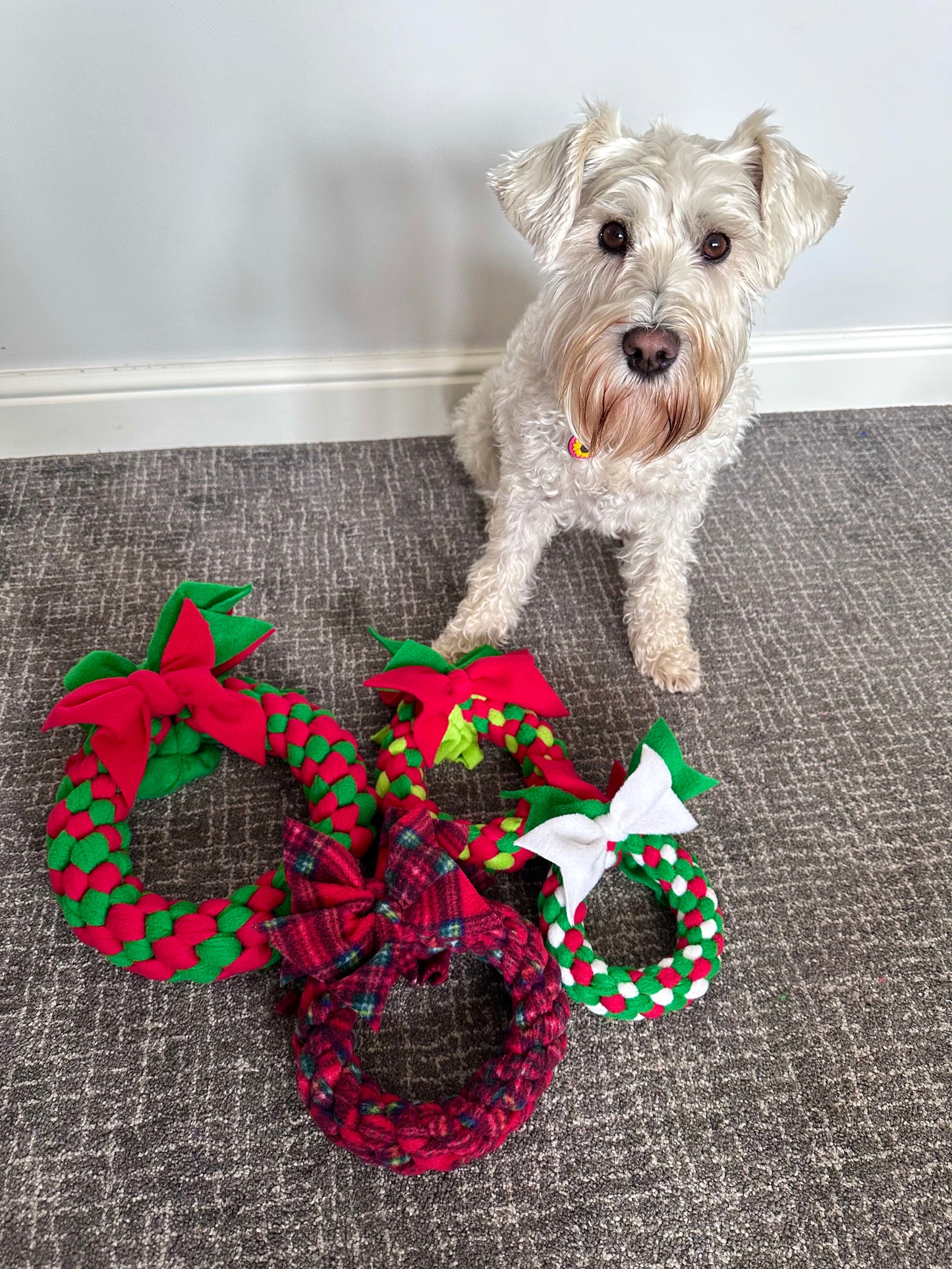 Festive Wreath Dog Tug 3 Sizes Available (Free Postage)