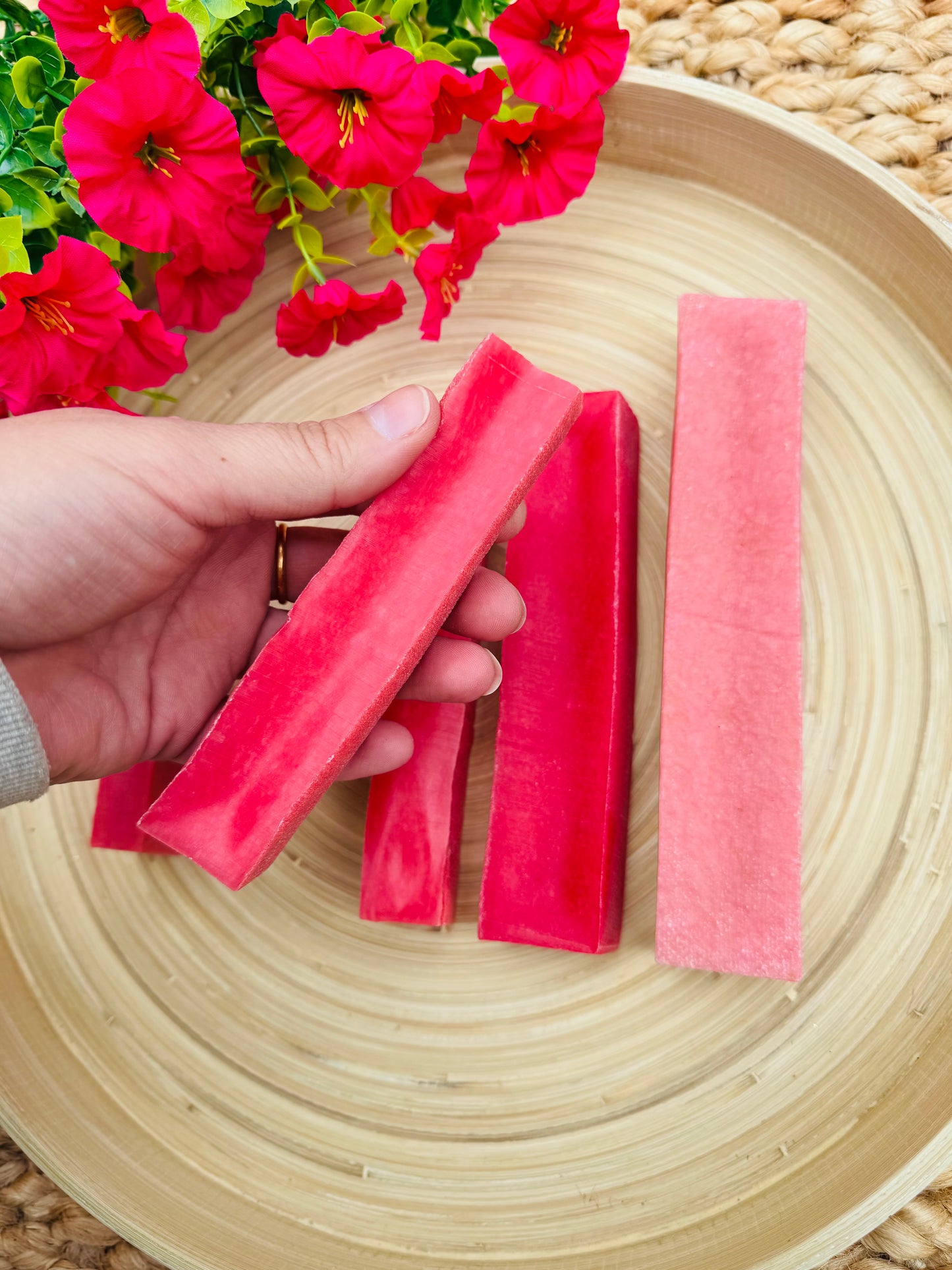 Strawberry Flavour Yak Bar, 5 Sizes Available (Free Postage)