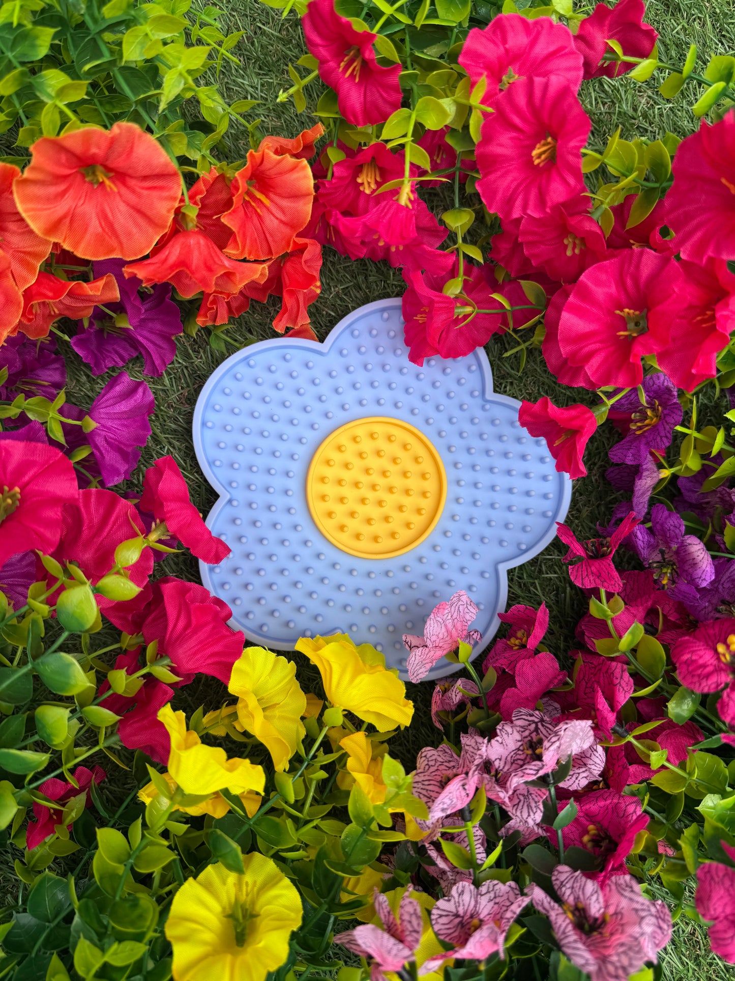 Mini Flower Lick Mat (Free Postage)