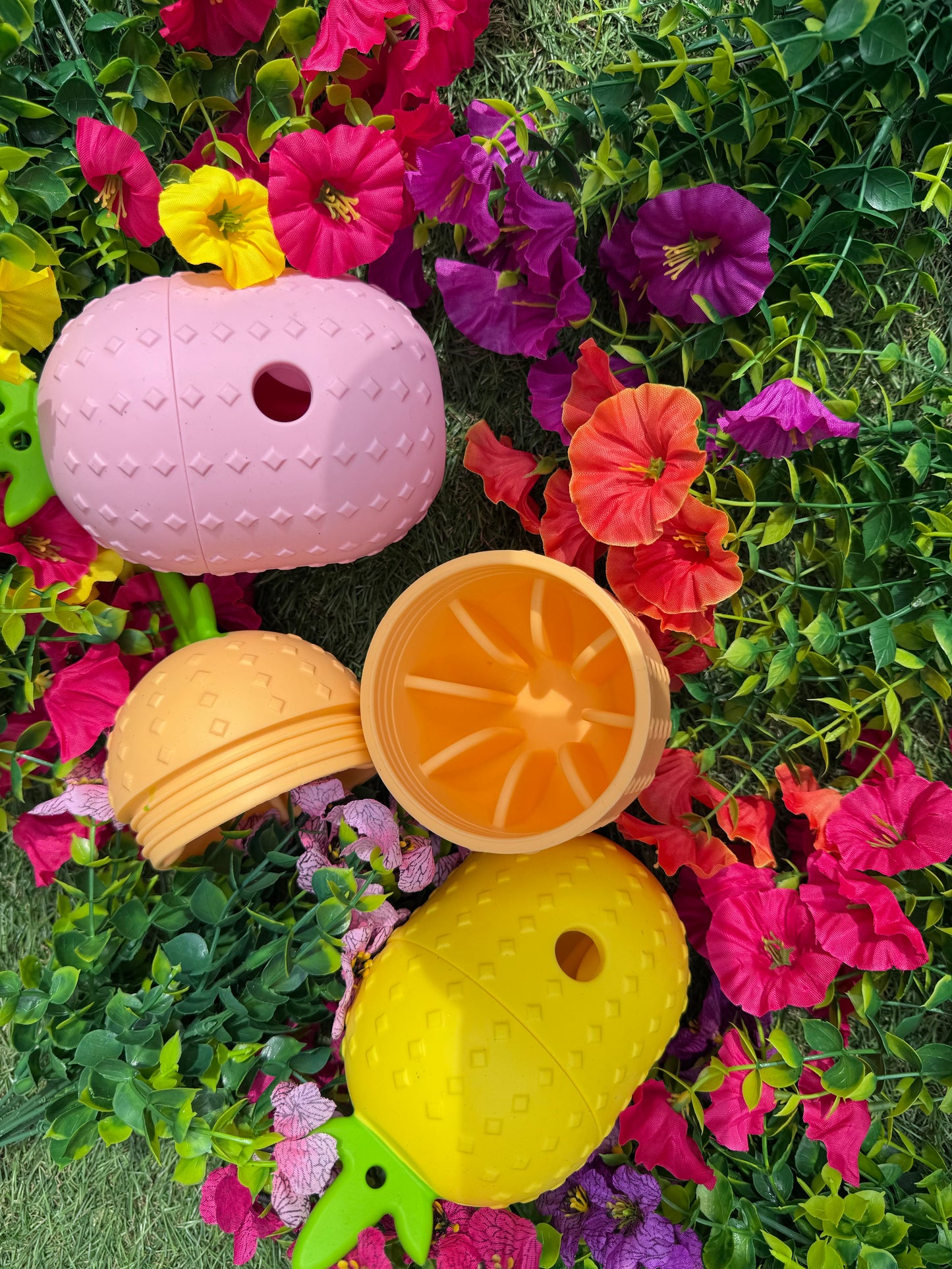 Pineapple Treat Dispensing Puzzle (Free Postage)