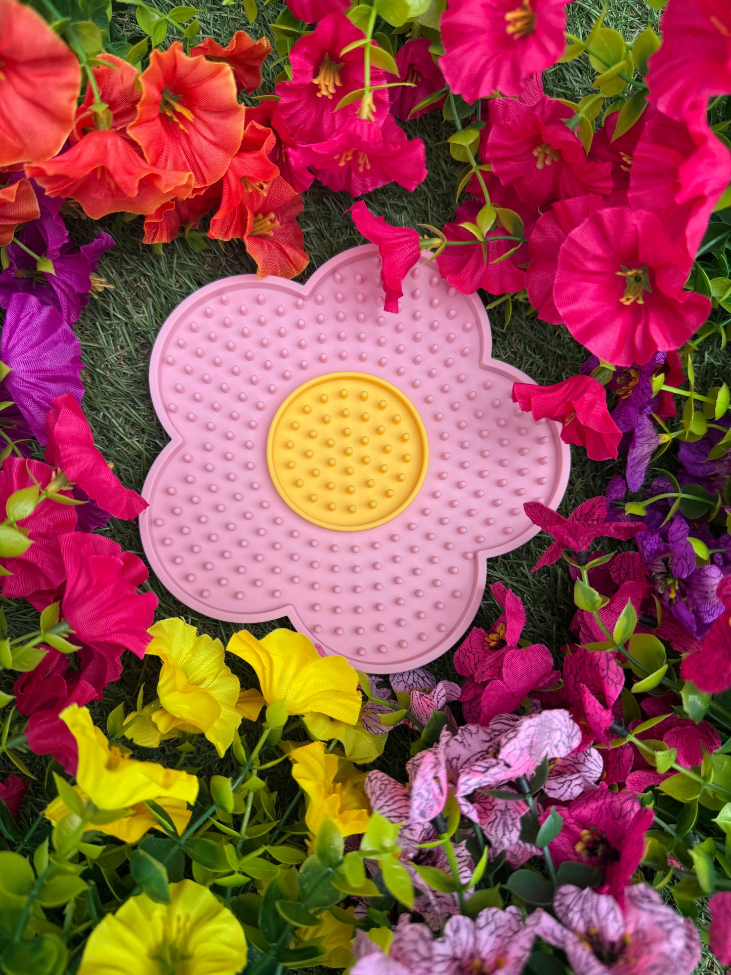 Mini Flower Lick Mat (Free Postage)