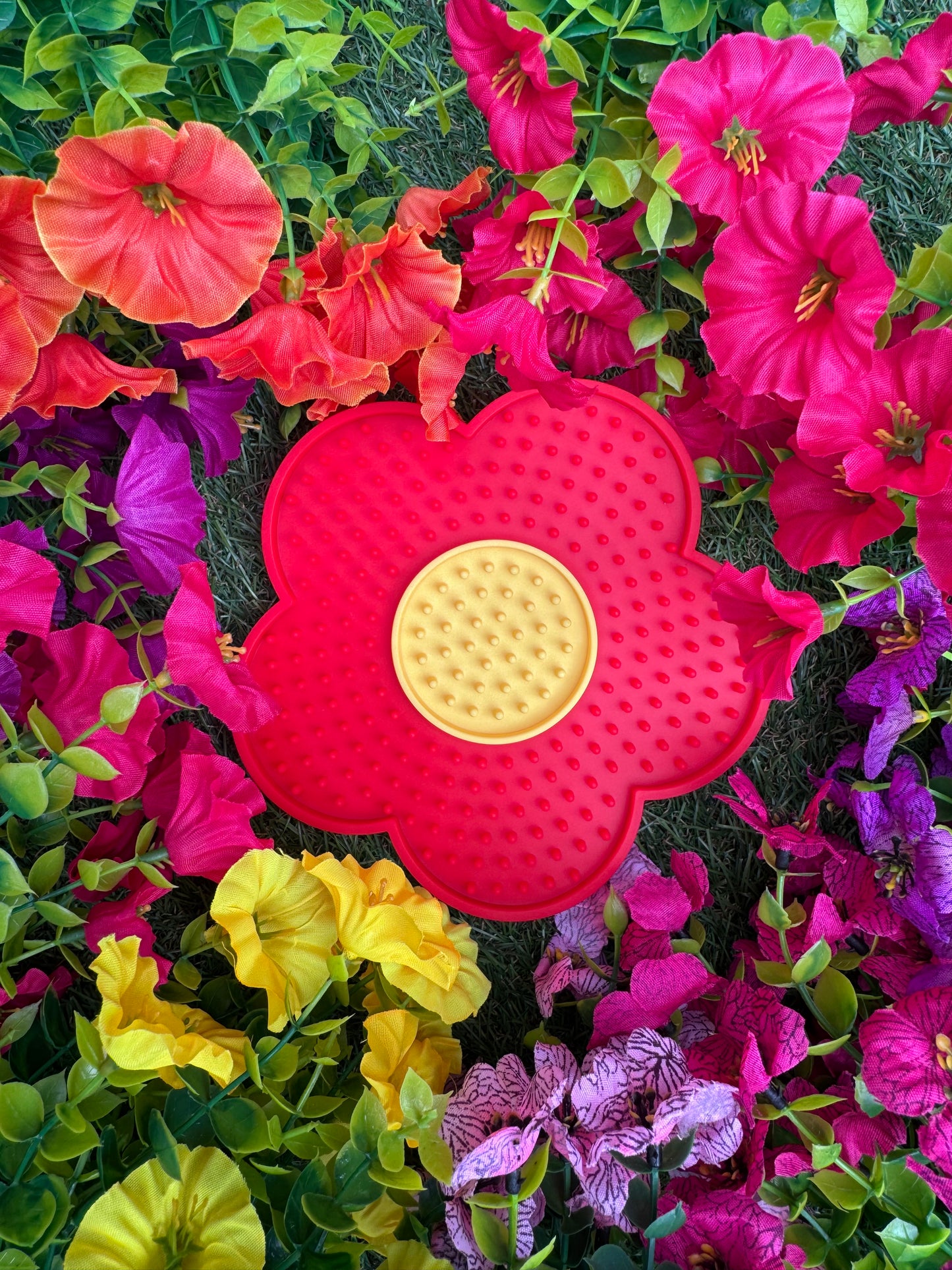 Mini Flower Lick Mat (Free Postage)