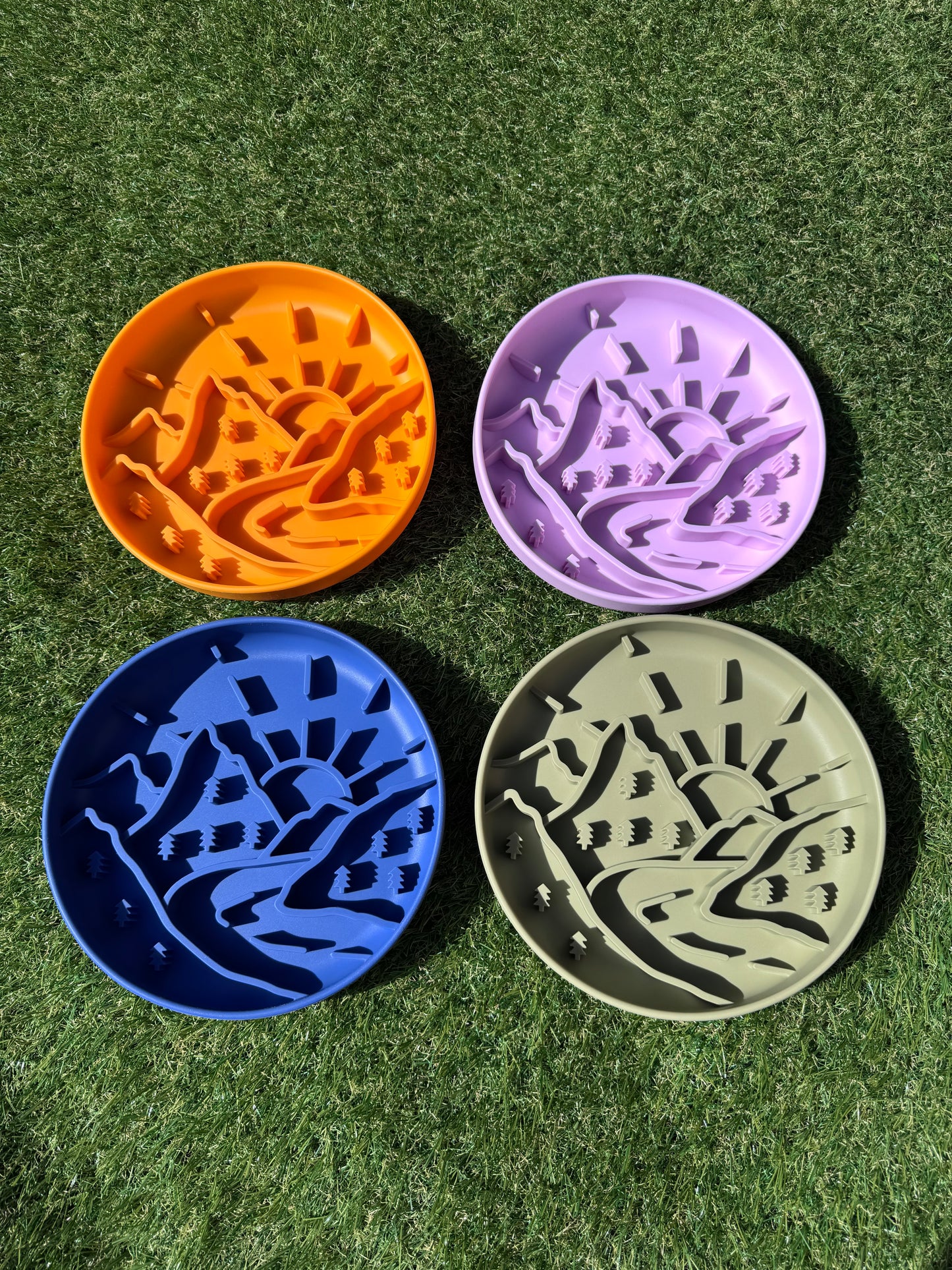 Mountain Range Enrichment Bowl (Free Postage)