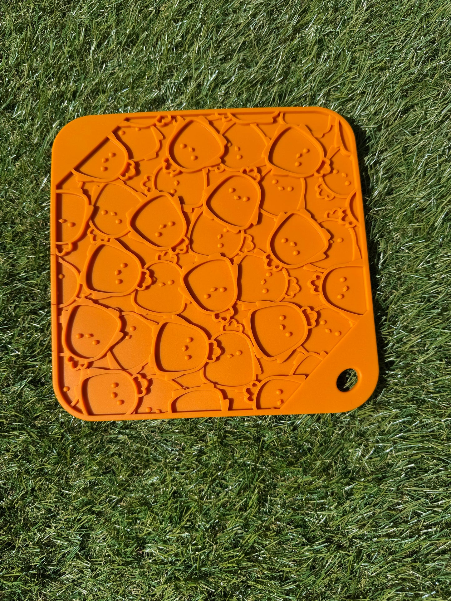 Chick Style Flat Lick Mat (Free Postage)