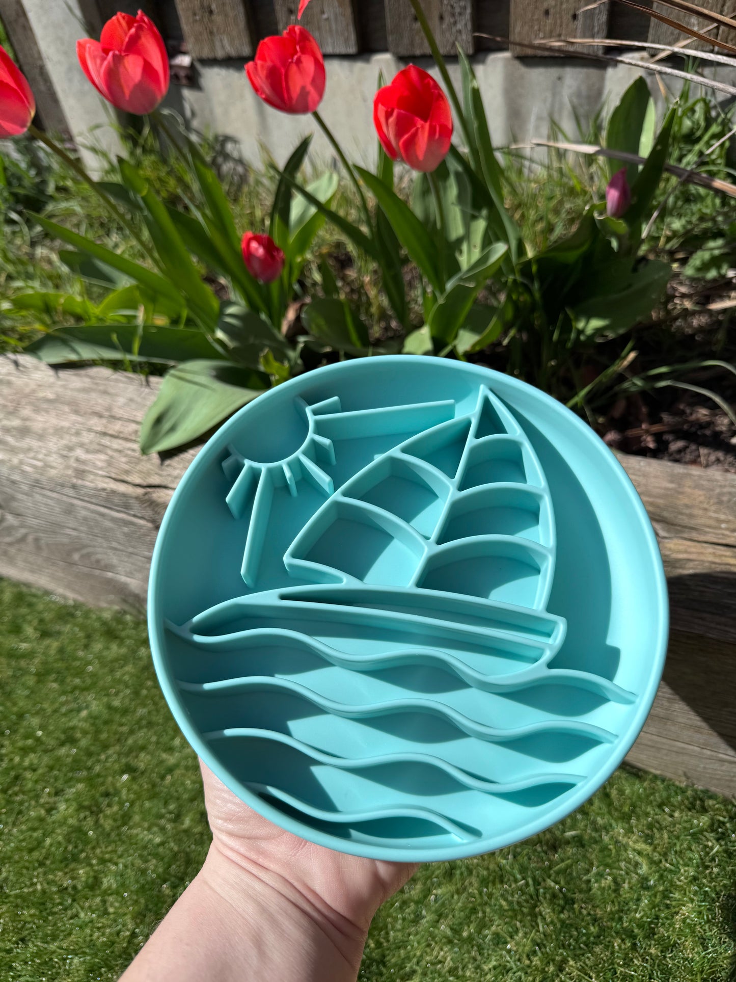 Sailboat Enrichment Feeder (Free Postage)