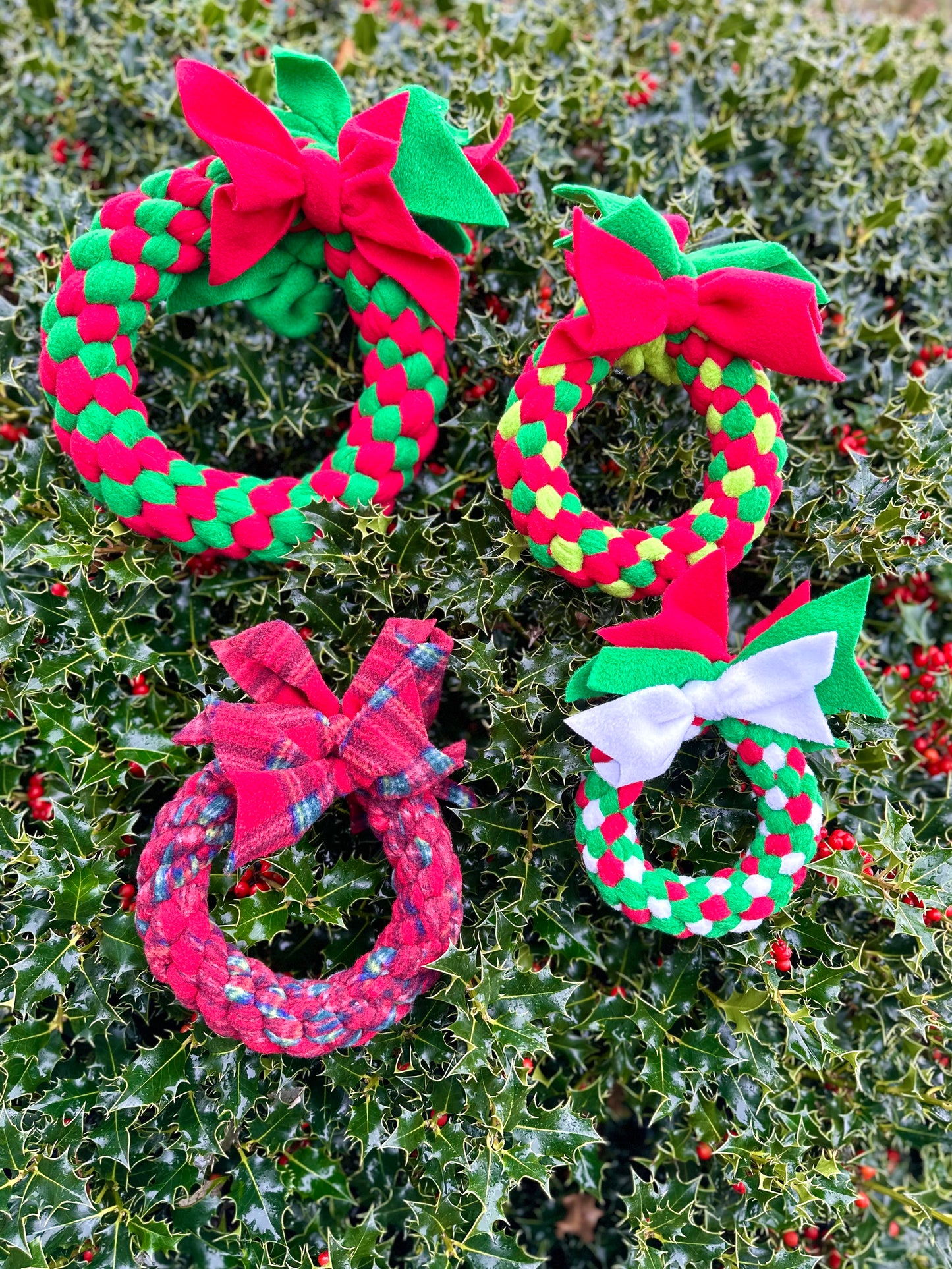 Festive Wreath Dog Tug 3 Sizes Available (Free Postage)