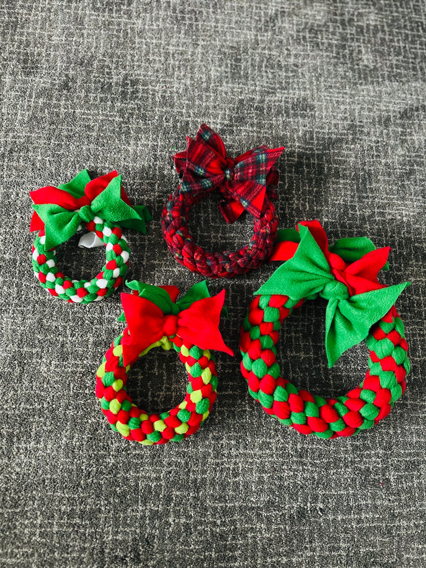 Festive Wreath Dog Tug 3 Sizes Available (Free Postage)