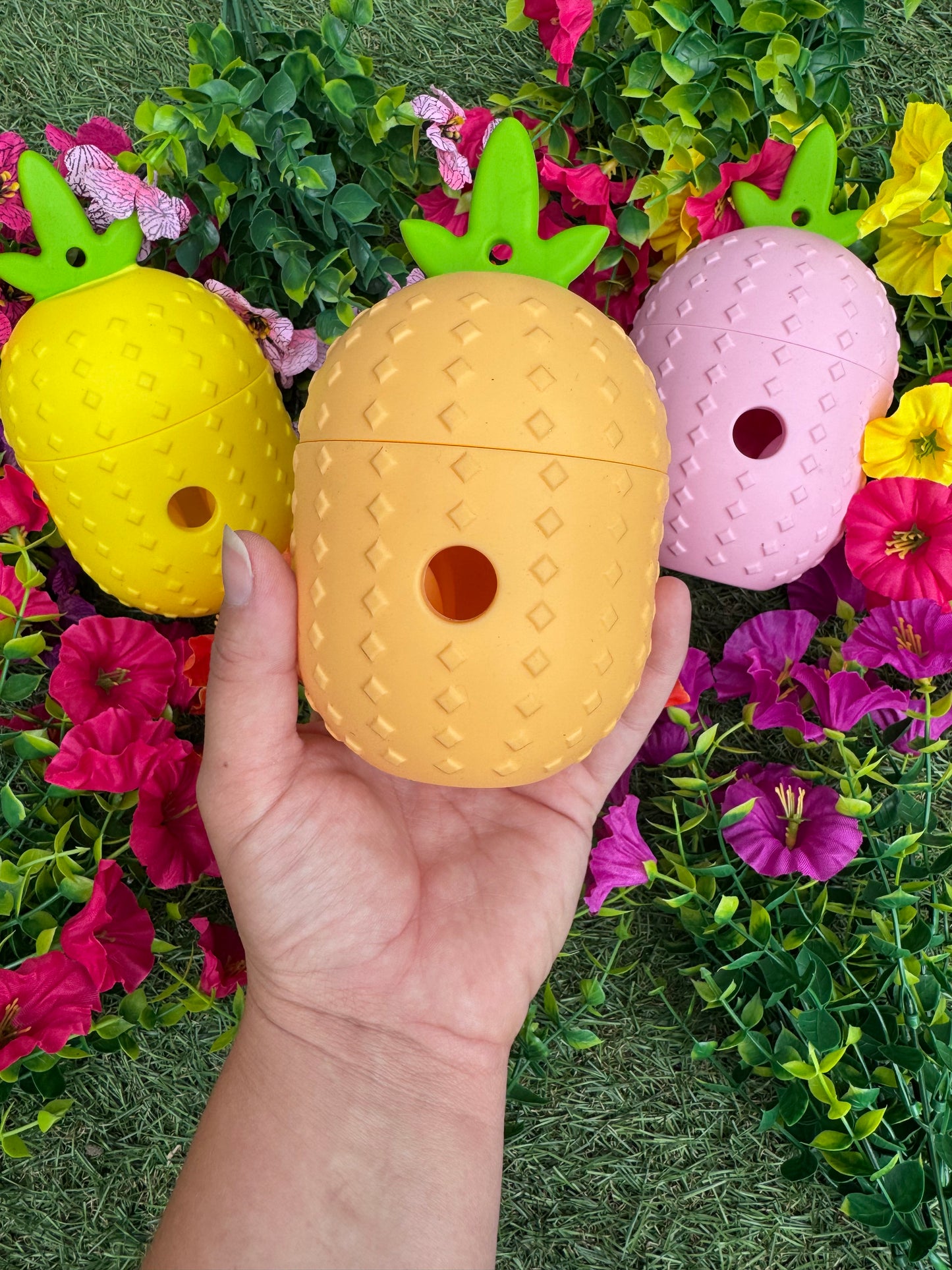 Pineapple Treat Dispensing Puzzle (Free Postage)