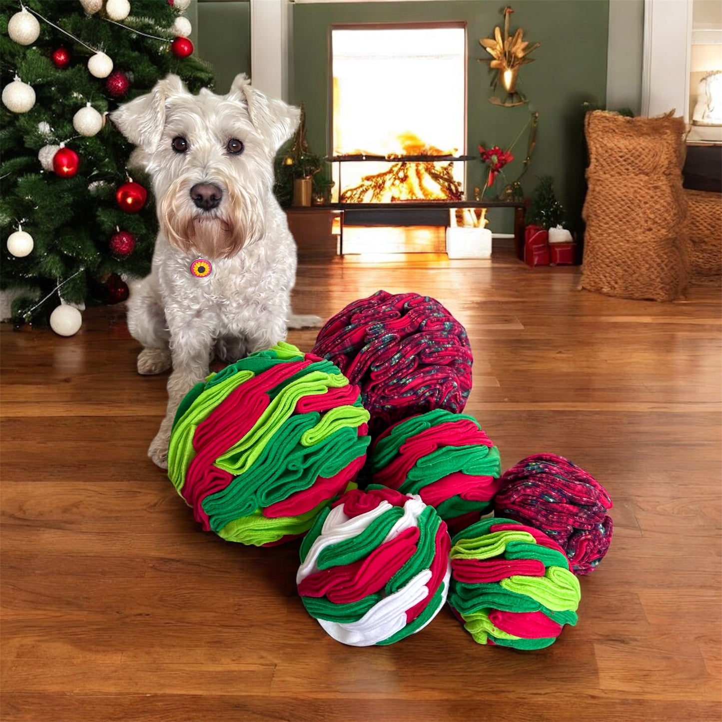 Festive Snuffle Balls Available In 3 Sizes (Free Postage)