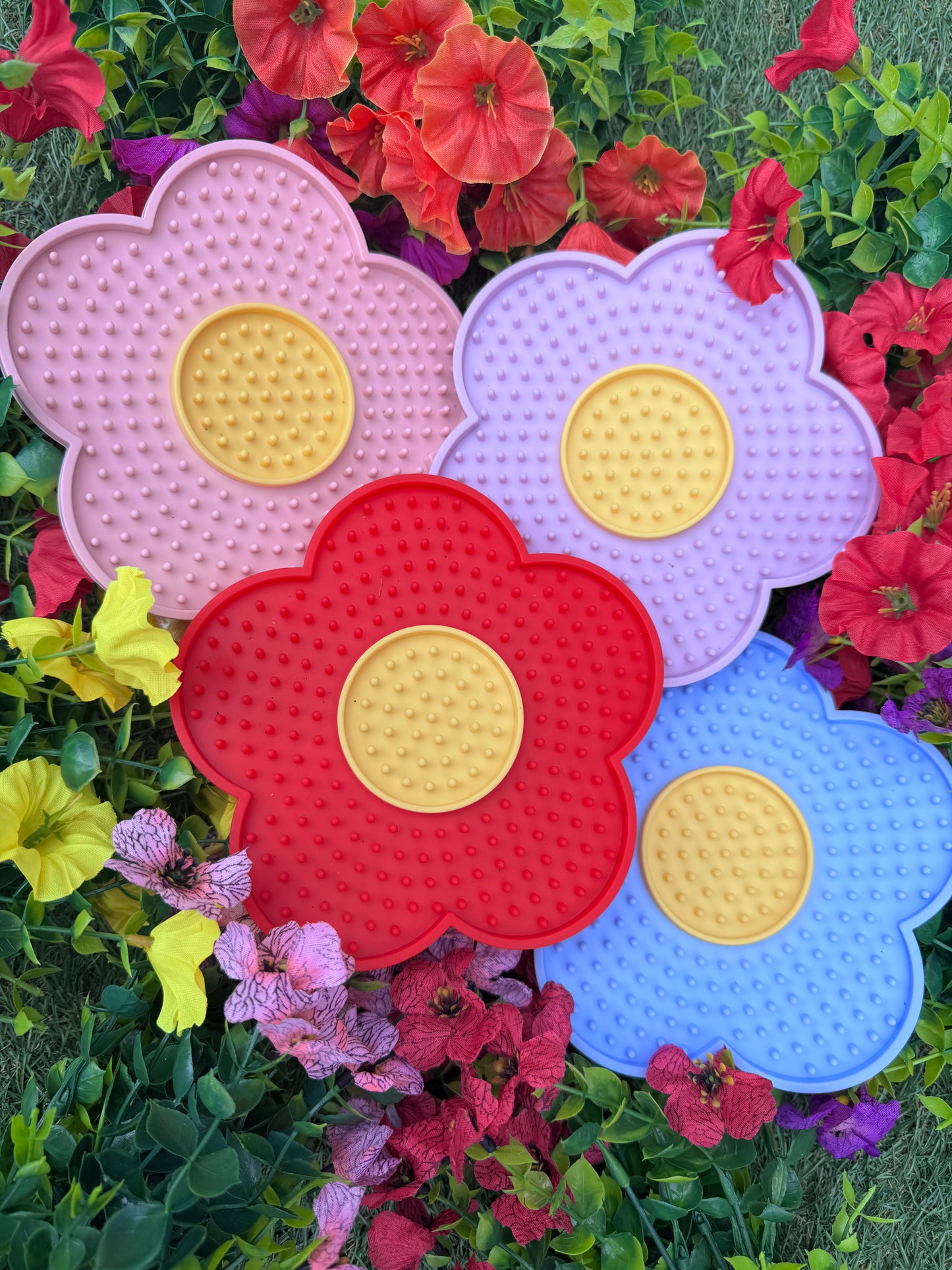 Mini Flower Lick Mat (Free Postage)