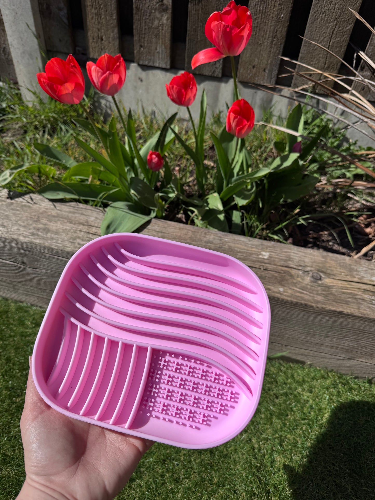 Ripple Effect Feeder Bowl (Free Postage)