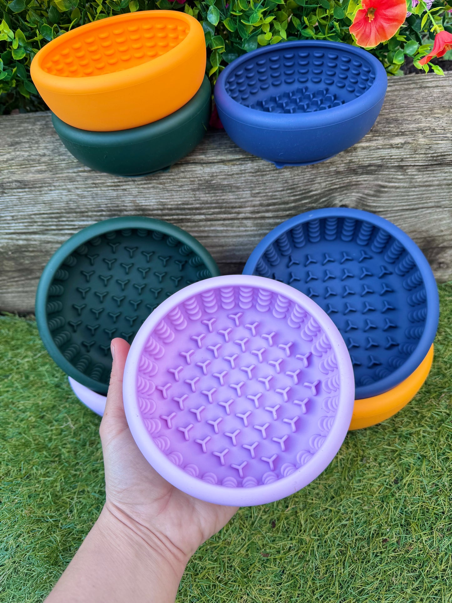 Tyre Trek Enrichment Bowl Feeder, 2 Sizes Available (Free Postage)