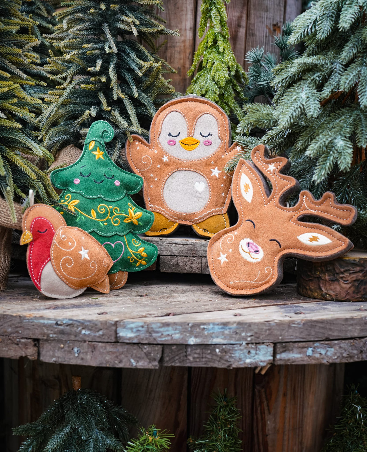 Cinnamon The Christmas Robin