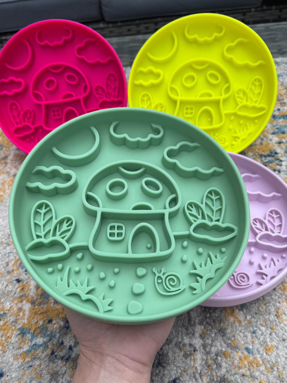 Mushroom Enrichment Feeder Bowl (With 4 Exclusive To Snuffles Colours)