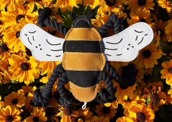Bessie Bee (Free Postage)
