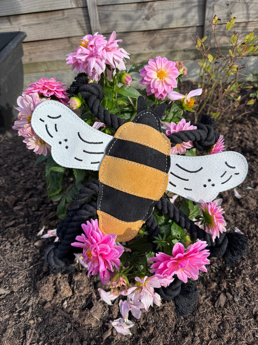 Bessie Bee (Free Postage)