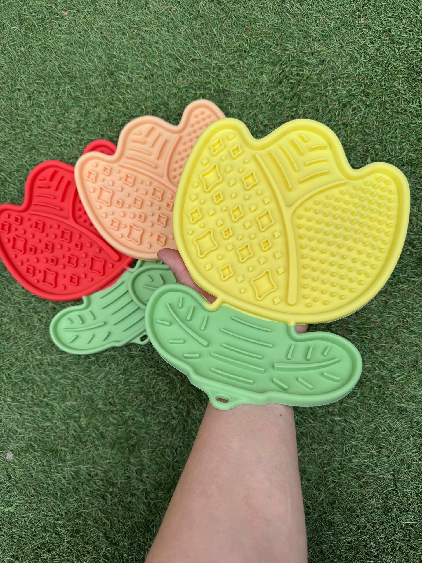 Tulip Lick Mat