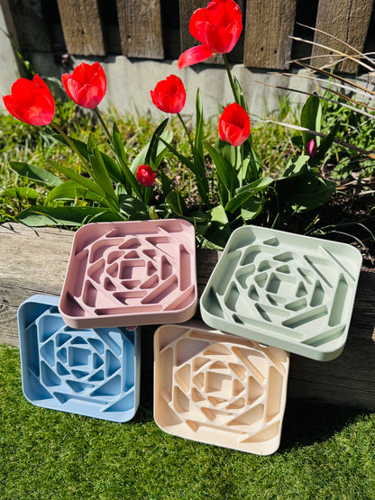 Geometric Enrichment Feeder (Free Postage)