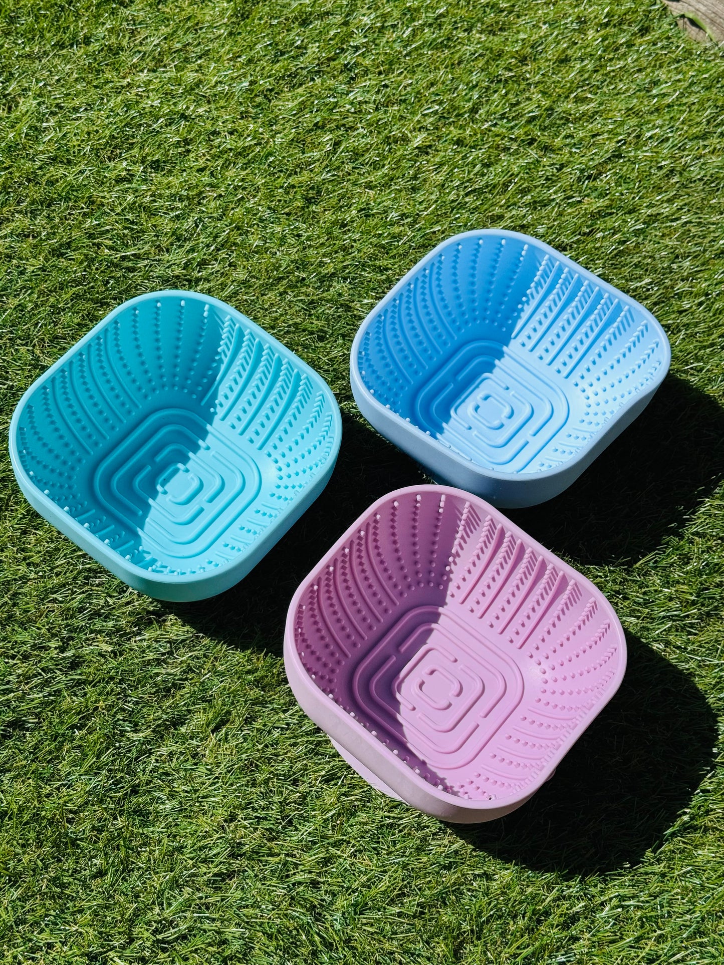 Square Deep Feeder Bowl (Free Postage)