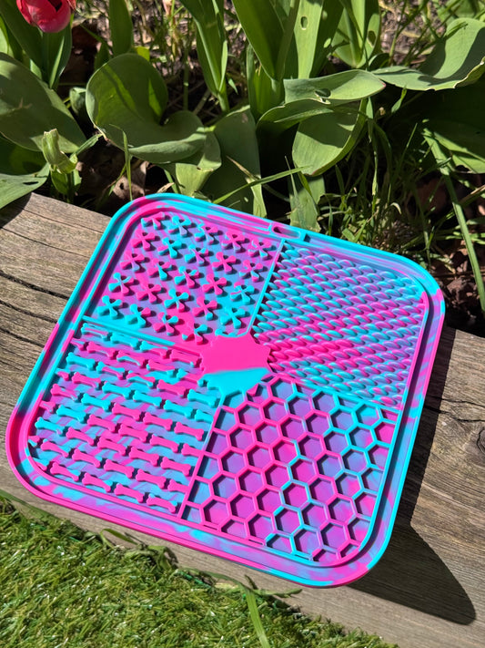 Funky Flat Lick Mat (Free Postage)