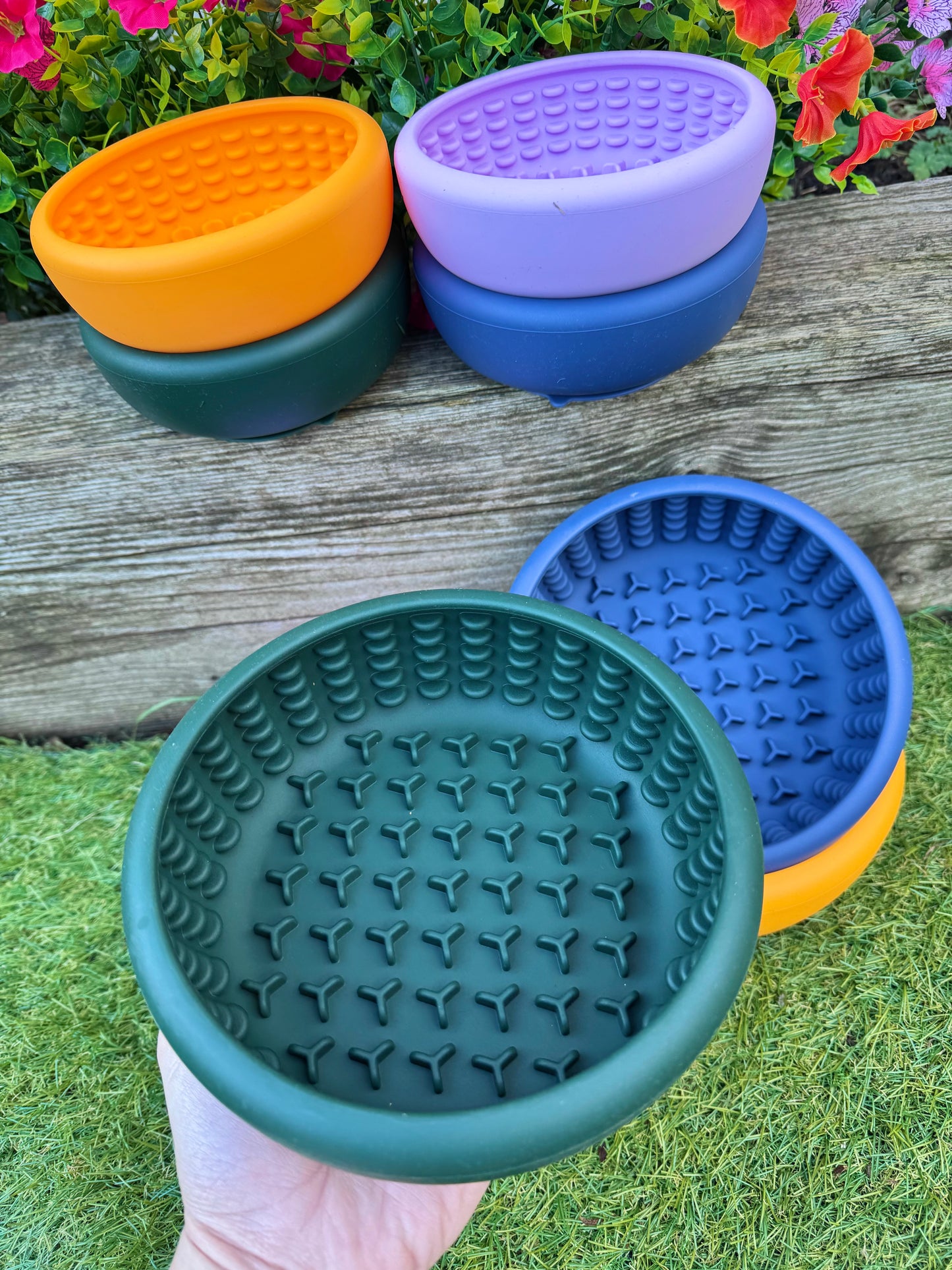 Tyre Trek Enrichment Bowl Feeder, 2 Sizes Available (Free Postage)