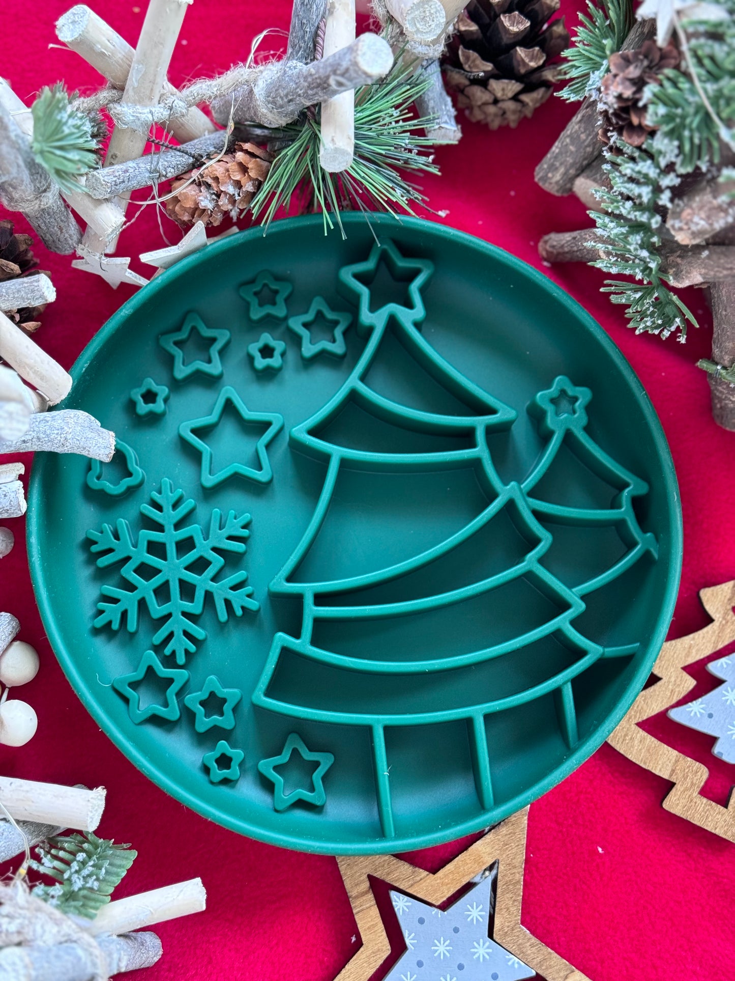 Christmas Tree Enrichment Bowl (Free Postage)