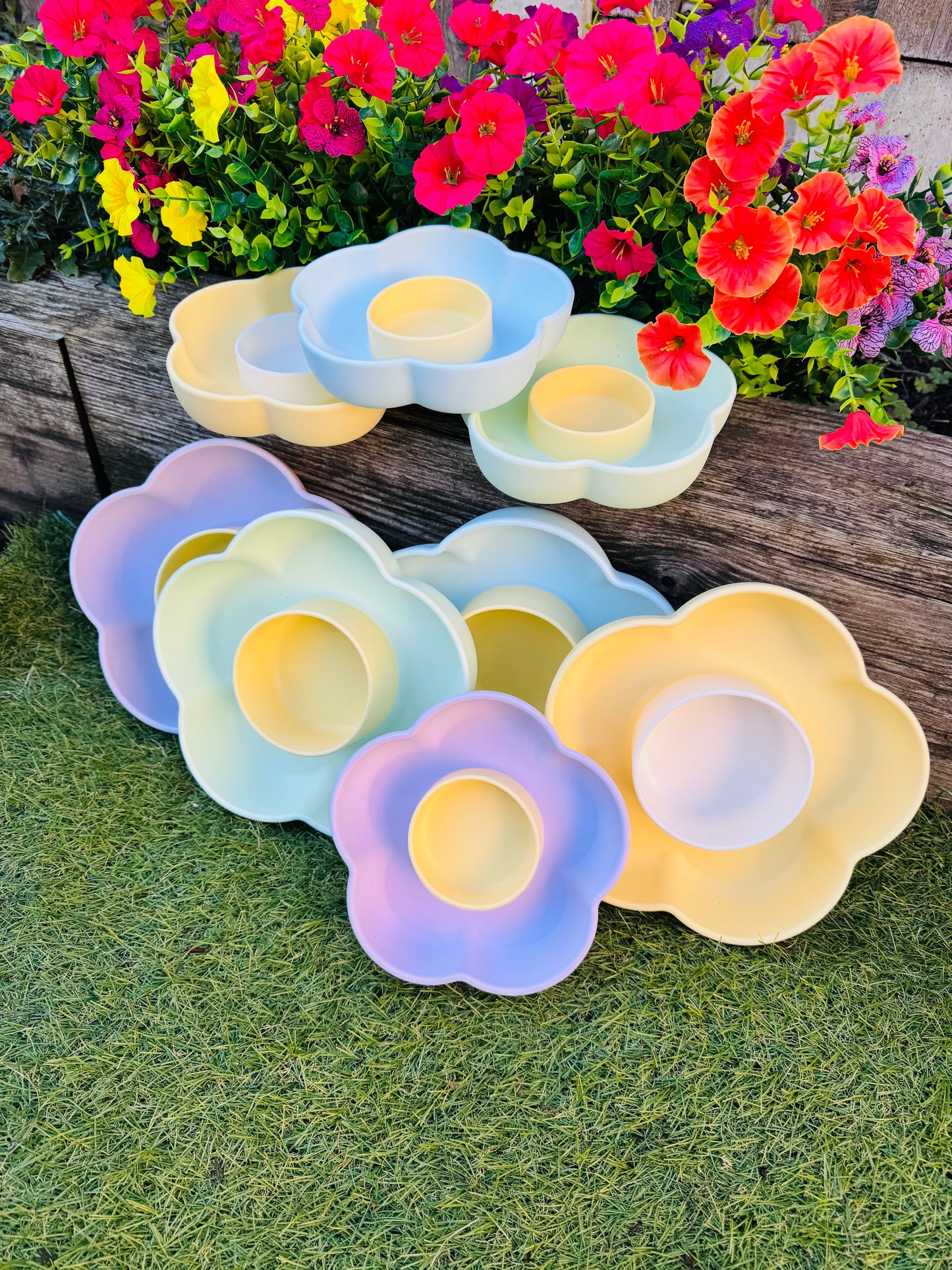 Flower Feast Enrichment Bowl, 2 Sizes Available (Free Postage)