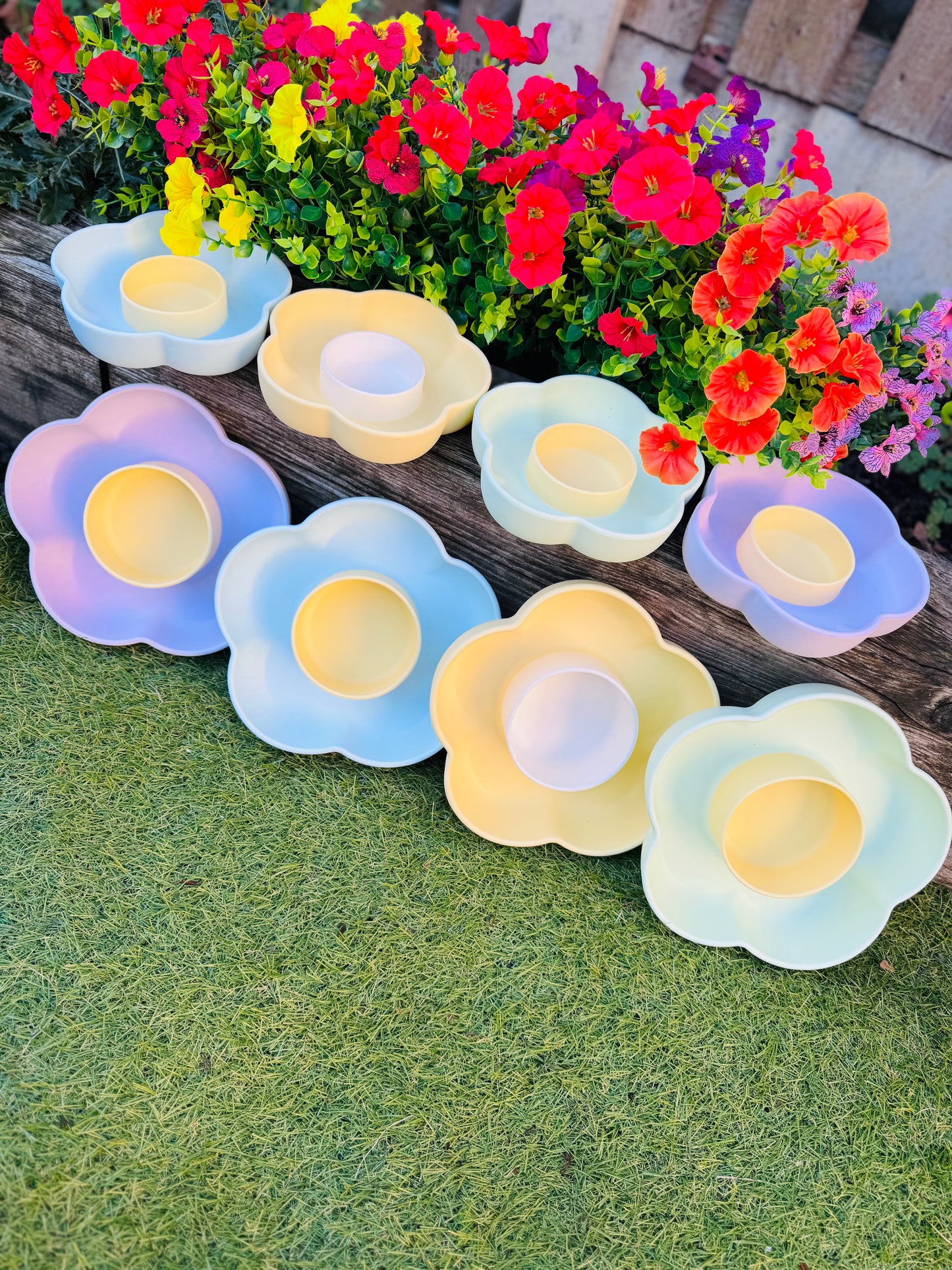 Flower Feast Enrichment Bowl, 2 Sizes Available (Free Postage)