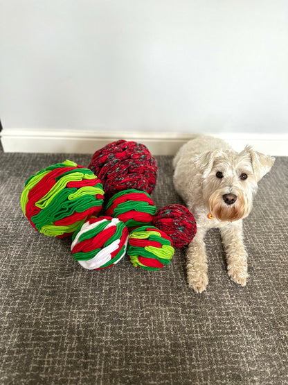 Christmas Snuffle Ball Available In 3 Sizes (Free Postage)