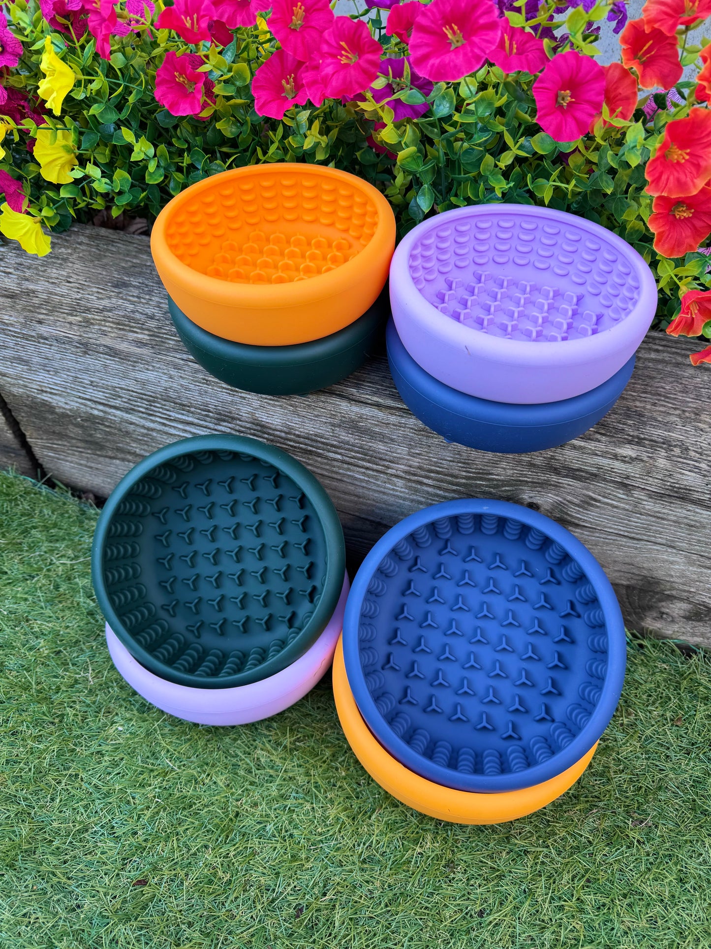 Tyre Trek Enrichment Bowl Feeder, 2 Sizes Available (Free Postage)