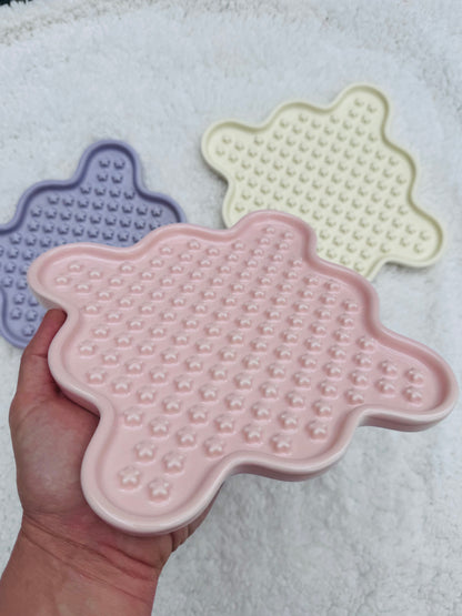 Ceramic Swirly Stars Slow Feeder Plate