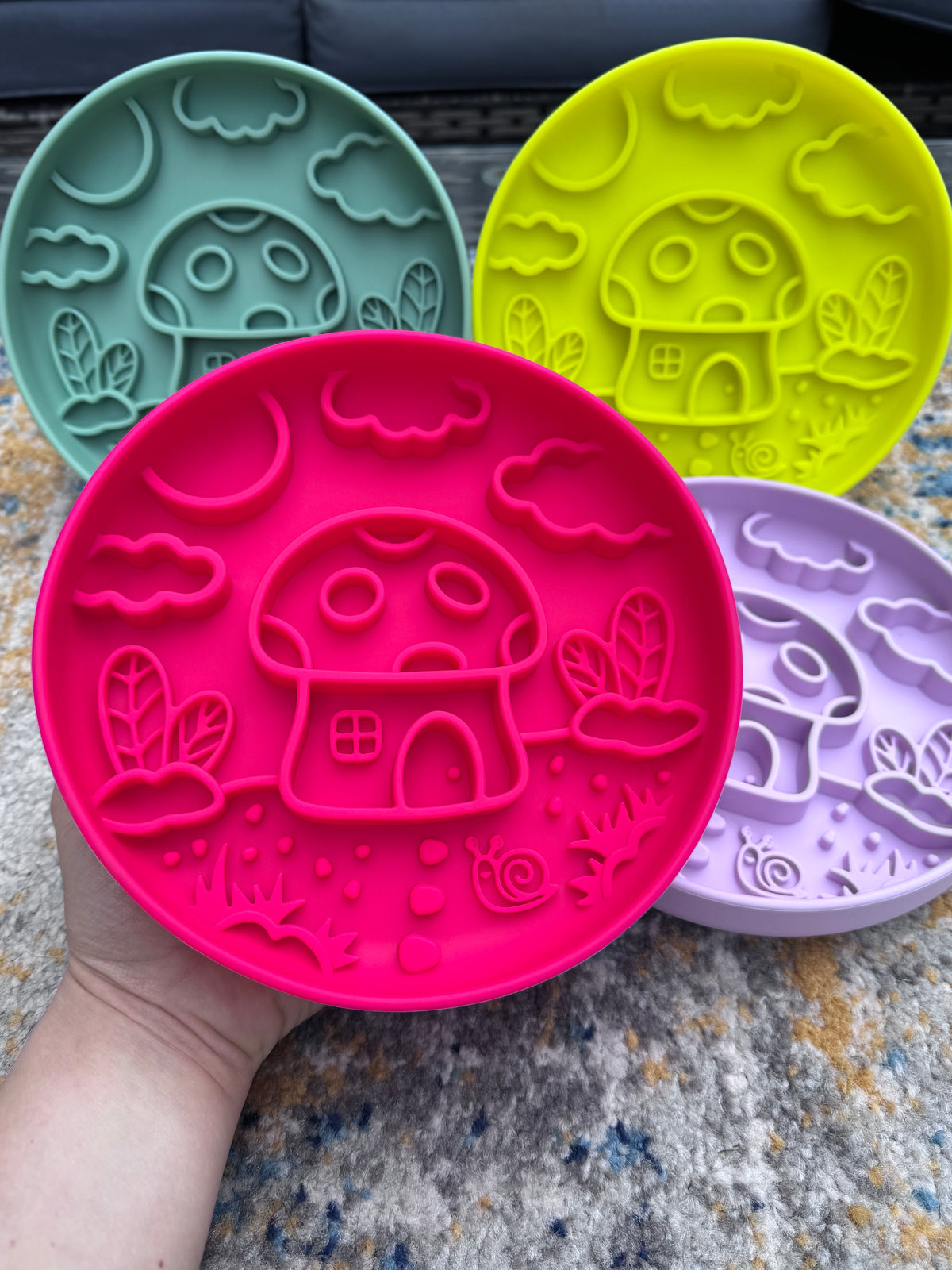 Mushroom Enrichment Feeder Bowl (With 4 Exclusive To Snuffles Colours)