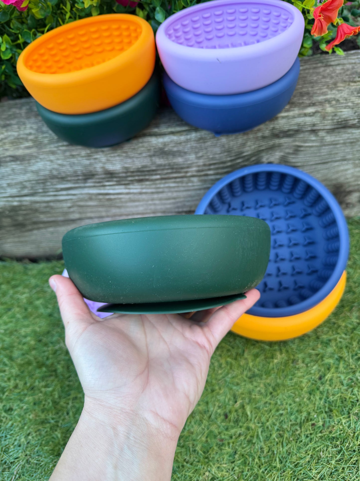 Tyre Trek Enrichment Bowl Feeder, 2 Sizes Available (Free Postage)