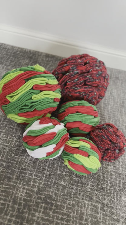 Christmas Snuffle Ball Available In 3 Sizes (Free Postage)